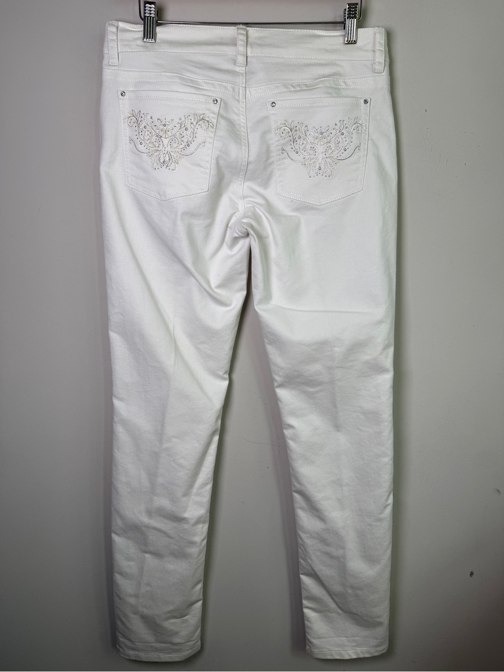 White House Black Market Noir Slim Leg White Jeans Embellished Sz 6R